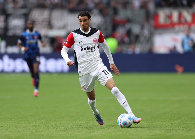 图片报：塞斯科和约克雷斯谈判进展甚微，阿森纳开始考虑埃基蒂克