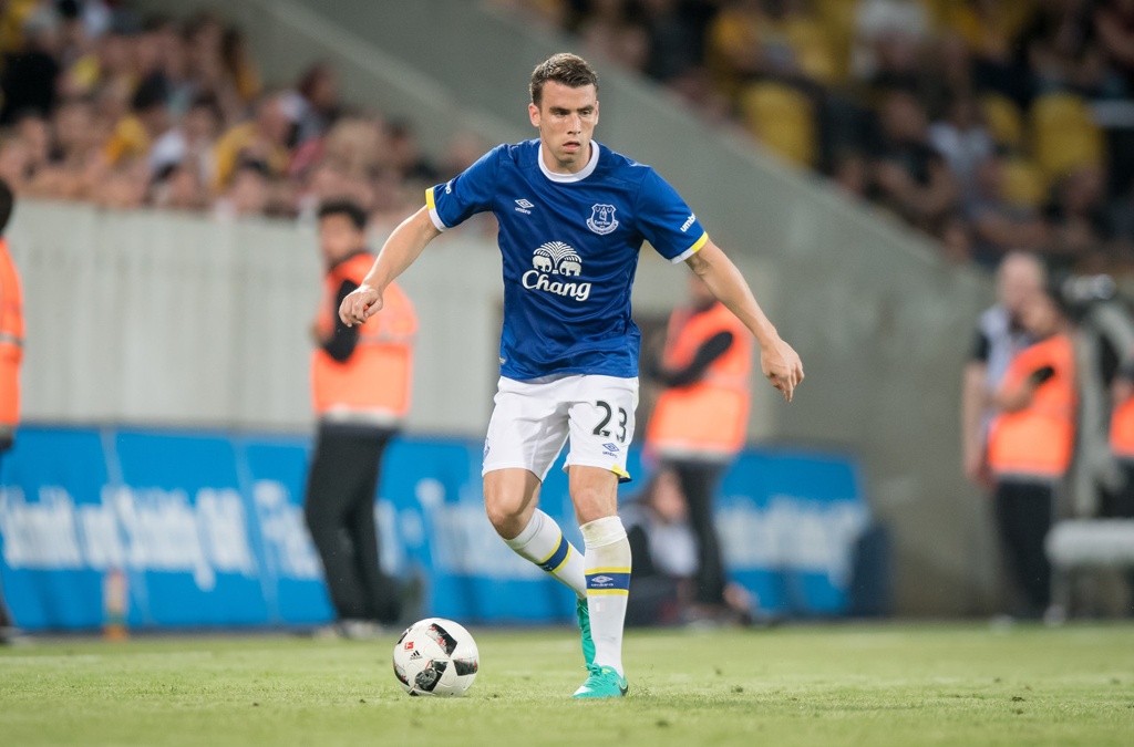 官方：埃弗顿与队长科尔曼续约至2026年，他将继续带领球队前进